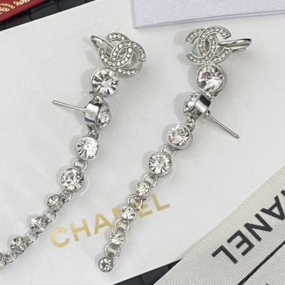 CHANEL🇫🇷Xiaoxiang tassel crystal diamond letter double c ear bone clip earrings
